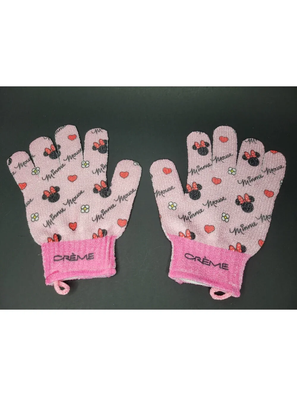 The Crème Shop Disney Minnie Mouse Bath Mitt Skin Smoothing Exfoliating Gloves